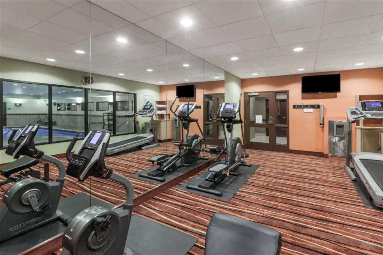 La Quinta Inn & Suites By Wyndham Tulsa Midtown Zewnętrze zdjęcie