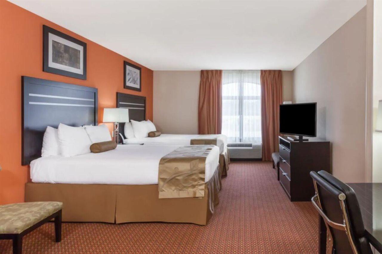 La Quinta Inn & Suites By Wyndham Tulsa Midtown Zewnętrze zdjęcie