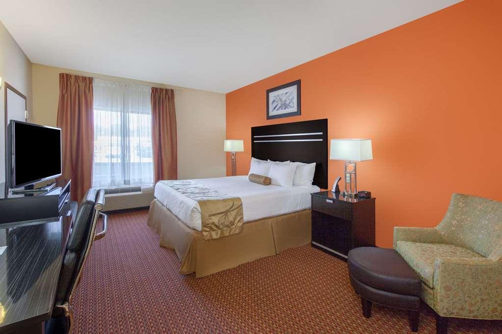La Quinta Inn & Suites By Wyndham Tulsa Midtown Pokój zdjęcie