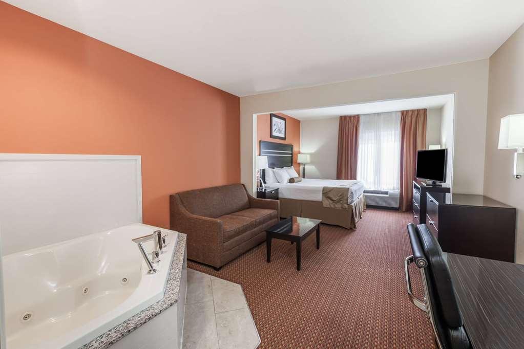 La Quinta Inn & Suites By Wyndham Tulsa Midtown Pokój zdjęcie