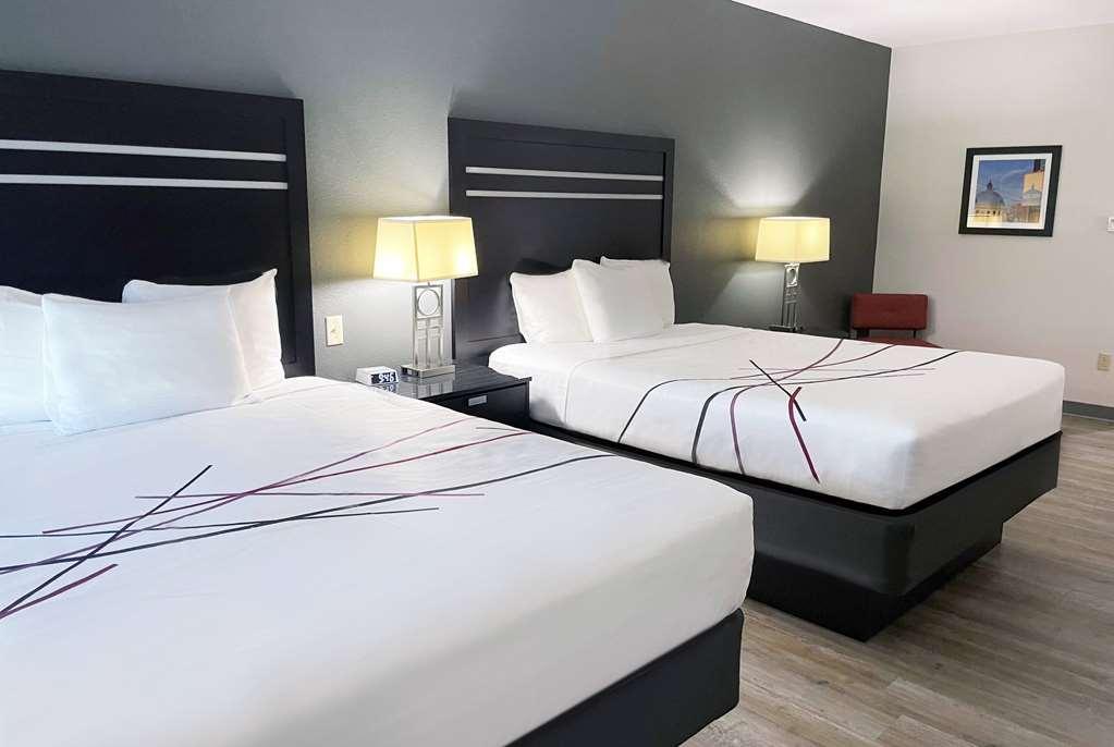 La Quinta Inn & Suites By Wyndham Tulsa Midtown Pokój zdjęcie
