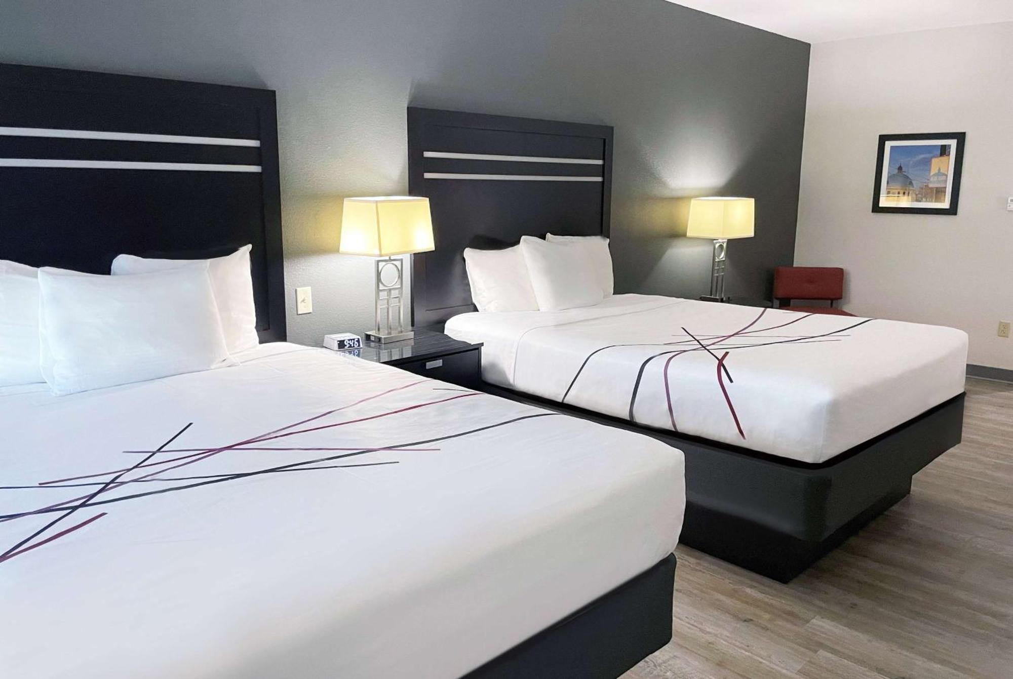 La Quinta Inn & Suites By Wyndham Tulsa Midtown Zewnętrze zdjęcie