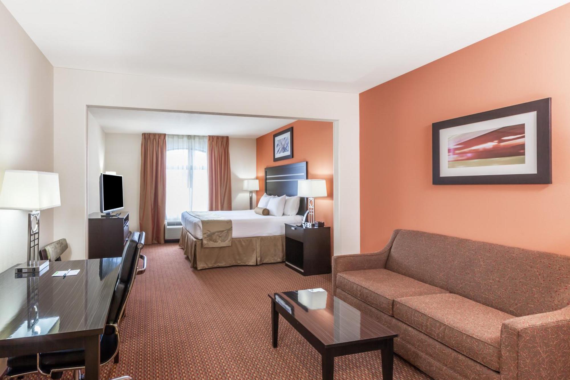 La Quinta Inn & Suites By Wyndham Tulsa Midtown Zewnętrze zdjęcie